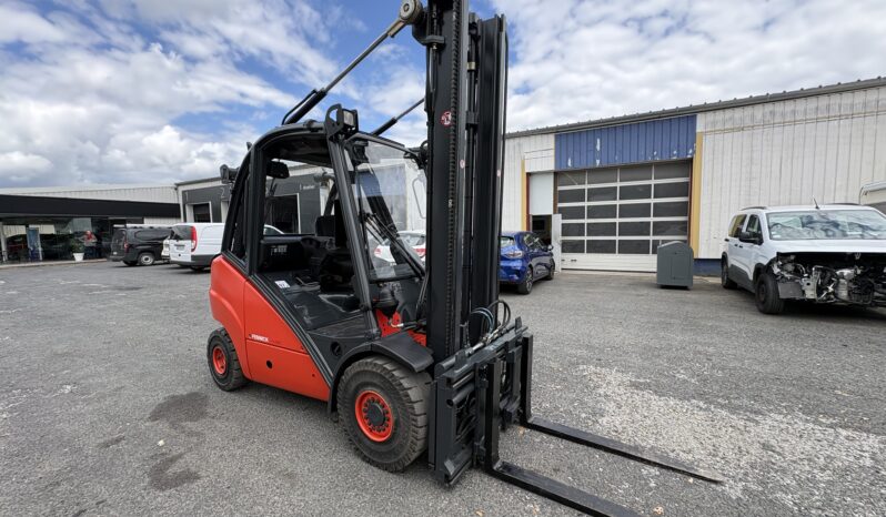 
								Chariot élévateur Fenwick H30D 3T plein									